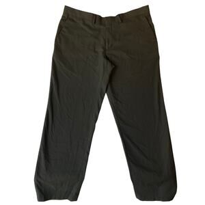 Haggar Men Dress Pants size 36 x 30 Black Mid Rise Straight Fit Premium Stretch